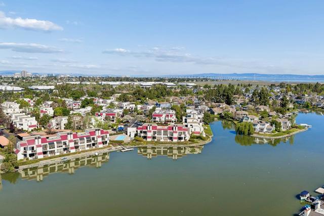 234 Shorebird Circle, Redwood City CA: https://media.crmls.org/mediaz/7e326ed6-2626-4e7e-a0ab-4070dc450b8f.jpg