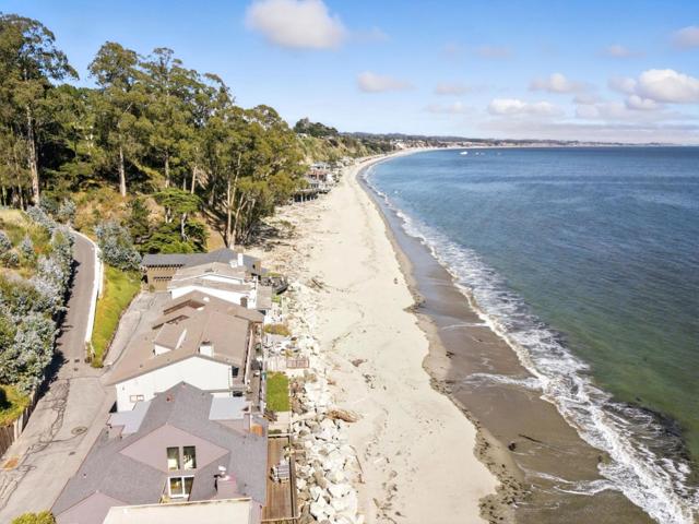 890 Pinetree Lane, Aptos CA: https://media.crmls.org/mediaz/7e32779c-1375-4059-bc9b-3052ef52a053.jpg