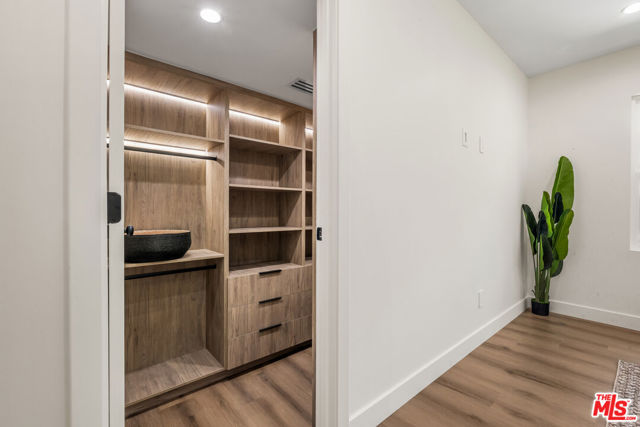 Drew Fenton | 266 Mabery Road Santa Monica CA | MLS: 7395913