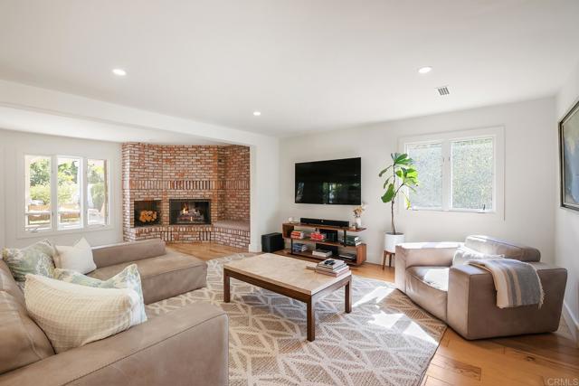 Detail Gallery Image 14 of 31 For 1515 Santa Sabina Ct, Solana Beach,  CA 92075 - 4 Beds | 3 Baths