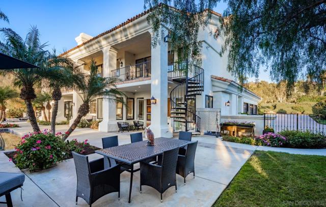 7430 St. Andrews Rd, Rancho Santa Fe CA: https://media.crmls.org/mediaz/7e33b4d8-616d-40c3-9c9f-4ac1f5f74139.jpg