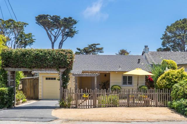 26231 Isabella Avenue, Carmel CA: https://media.crmls.org/mediaz/7e33f303-acfc-4bd3-88e7-38483683884f.jpg