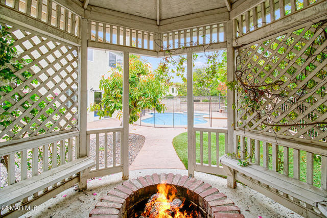 2111 Peak Place, Thousand Oaks CA: https://media.crmls.org/mediaz/7e33f869-0638-439e-ba10-da80f38eca20.jpg