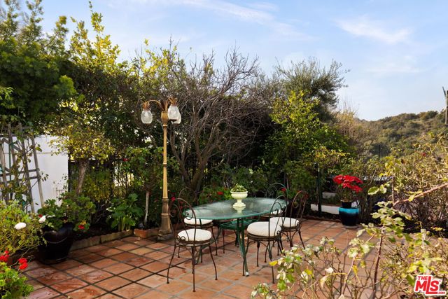 Drew Fenton | 2113 Stoney Hill Road Los Angeles CA | MLS: 7403799