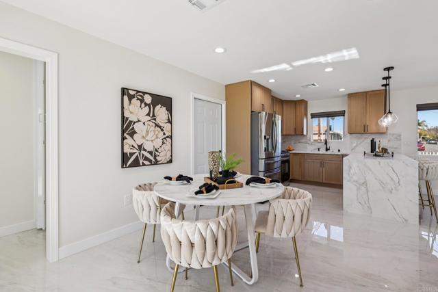 Detail Gallery Image 13 of 75 For 1573 E Madison Ave, El Cajon,  CA 92019 - 4 Beds | 3 Baths