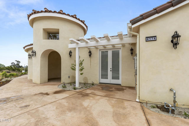 6174 Cobblestone Drive, Ventura CA: https://media.crmls.org/mediaz/7e34420a-0d63-460b-b997-5b368874e147.jpg