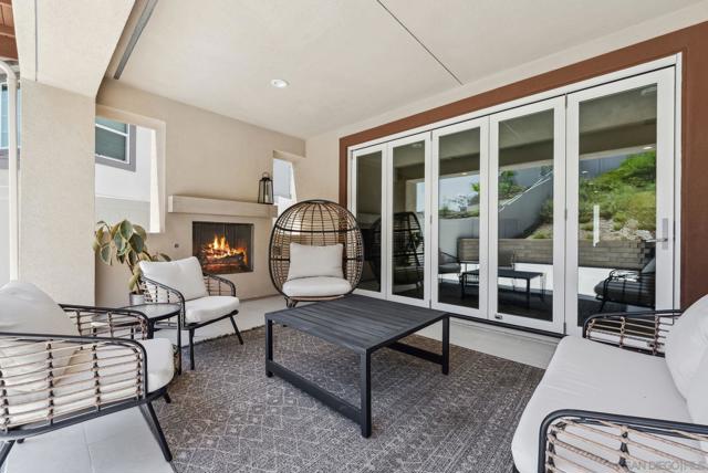 8246 Rose Quartz Cir, San Diego CA: https://media.crmls.org/mediaz/7e345033-c890-4a63-a145-bd3bd6bd8f72.jpg