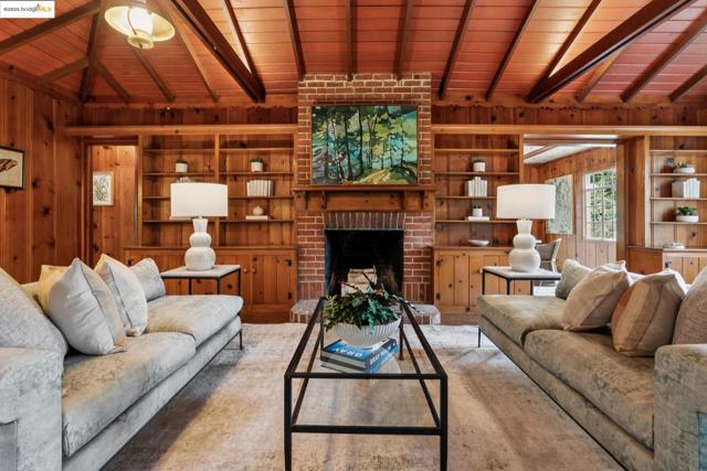 5550 Snake Road, Oakland CA: https://media.crmls.org/mediaz/7e348d38-0c6b-45b5-aca3-d422644d8415.jpg