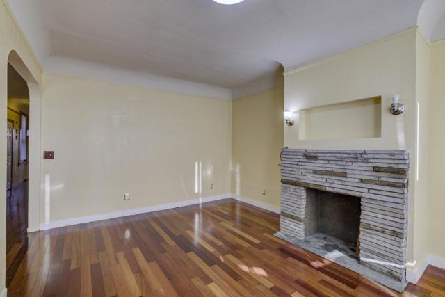 435 Brazil Avenue, San Francisco CA: https://media.crmls.org/mediaz/7e348f5c-6fa9-4d91-8b6f-9502f3772cf5.jpg