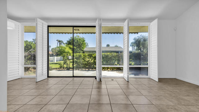 1000 Saint Thomas Circle, Palm Springs, CA 92264
