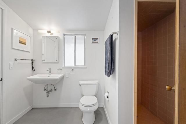 43002 Arroyo Seco Road, Soledad CA: https://media.crmls.org/mediaz/7e34dbb4-e711-445e-a509-651a9fba9852.jpg