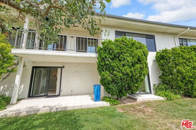 6789 Shearwater Lane, Malibu CA: https://media.crmls.org/mediaz/7e34e365-8bb4-45e7-bbb6-4dd585f6629f.jpg