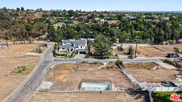 1085 Villa Grove Drive photo 3