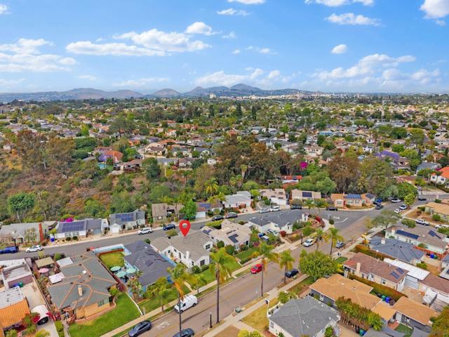 4618 Monroe Avenue, San Diego CA: https://media.crmls.org/mediaz/7e3518fc-cb43-48ac-aac4-73c739ec2c83.jpg