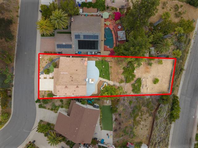 14471 Yukon St, San Diego CA: https://media.crmls.org/mediaz/7e366fcf-8db9-4415-a413-5b99d75cf05a.jpg