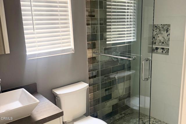 Detail Gallery Image 5 of 6 For 214 42nd St, Manhattan Beach,  CA 90266 - 1 Beds | 1 Baths