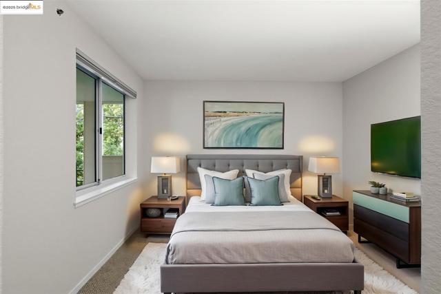 1301 Quarry Ct, Richmond CA: https://media.crmls.org/mediaz/7e378ef8-d8bc-44a0-aa53-5297980dcec3.jpg