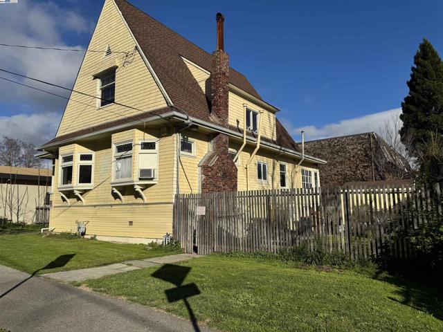Image 2 of 13 For 1214 Lincoln Ave