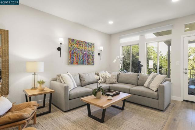 4701 Terra Granada Dr, Walnut Creek CA: https://media.crmls.org/mediaz/7e38bdfe-5e00-4574-866b-cd13563bd94b.jpg