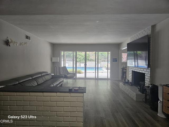 5222 Haskell Street, La Canada Flintridge CA: https://media.crmls.org/mediaz/7e398d79-1067-484f-ad28-392eeb5b671f.jpg