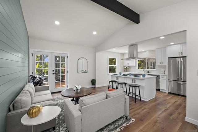 3675 Herbert St, San Diego CA: https://media.crmls.org/mediaz/7e39cc6c-463f-4e6c-8d82-9f2ce77754db.jpg