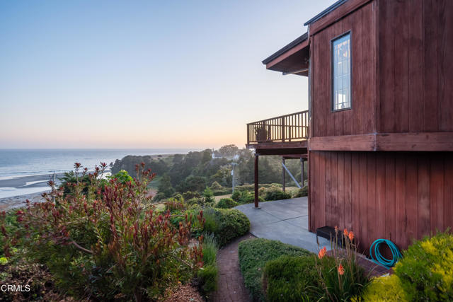 Detail Gallery Image 1 of 47 For 44771 Crestwood Dr, Mendocino,  CA 95460 - 3 Beds | 2/1 Baths