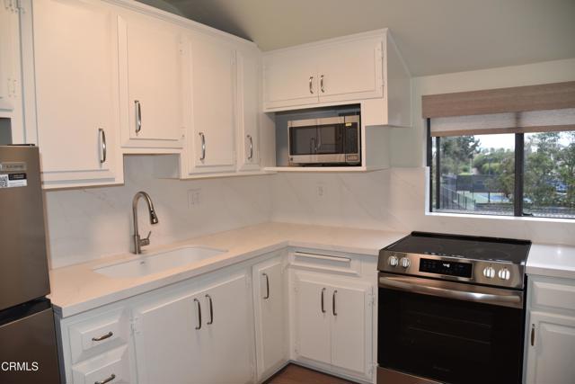 Detail Gallery Image 4 of 22 For 1539 B Vista Del Mar Dr, Ventura,  CA 93001 - 1 Beds | 1 Baths