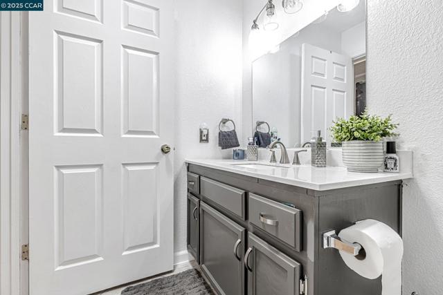 1771 Schooner Way, Pittsburg CA: https://media.crmls.org/mediaz/7e3ac149-e56c-4707-8e39-f9aef0ebbbe1.jpg