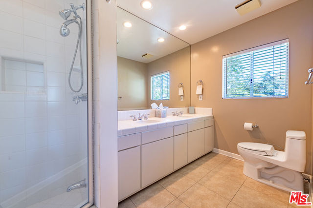 Drew Fenton | 16617 Park Lane Circle Los Angeles CA | MLS: 7403378