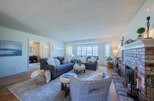 785 Ambrose Drive, Salinas CA: https://media.crmls.org/mediaz/7e3b7d66-fdc3-46b8-bbab-2aa5e4fa540f.jpg