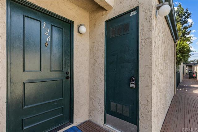 9755 Mesa Springs Way, San Diego CA: https://media.crmls.org/mediaz/7e3d338e-141f-466f-bce1-f8c1ac0e1ba9.jpg