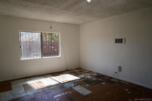 4205 Rene Dr, San Diego CA: https://media.crmls.org/mediaz/7e3d8ba2-b9ec-4871-b30e-e0fde9c49b2d.jpg