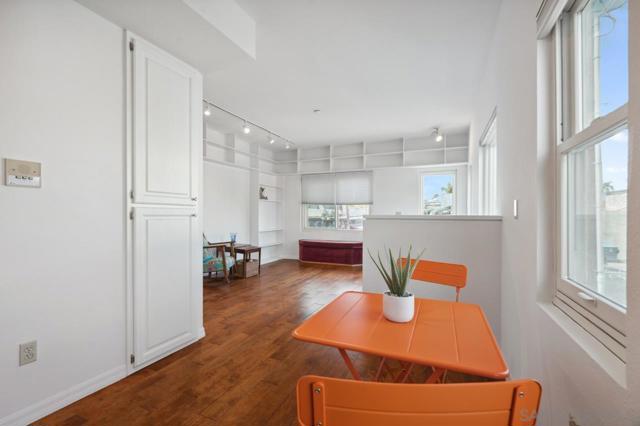 1268 Essex St, San Diego CA: https://media.crmls.org/mediaz/7e3e627a-cecb-406d-ad1a-dfa3473a59d2.jpg
