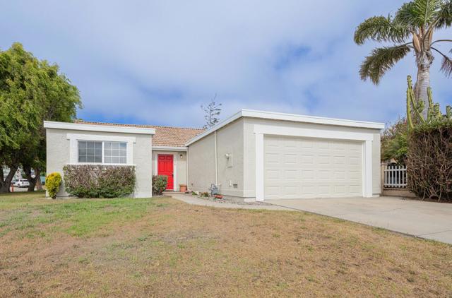 1076 Sherman Drive, Salinas CA: https://media.crmls.org/mediaz/7e3ea5c0-0dcd-4c20-a9b2-1ff8ed54005a.jpg