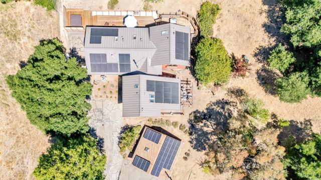 17900 China Grade Road, Boulder Creek CA: https://media.crmls.org/mediaz/7e3ef2e3-d65d-404c-a5ec-349402478a6c.jpg