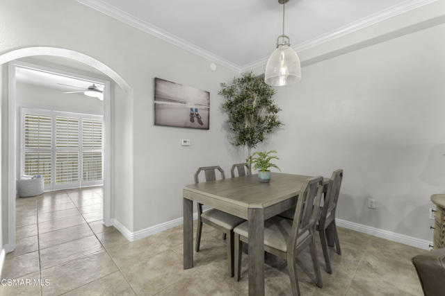 5200 Premiere Hills Circle, Woodland Hills CA: https://media.crmls.org/mediaz/7e3eff8f-0889-41c8-81fa-daa2fa3fa384.jpg