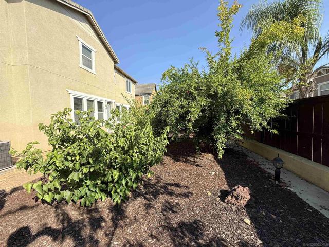 3177 Katharine Dr, Escondido CA: https://media.crmls.org/mediaz/7e3f7b2c-70c2-46e2-8f80-56935a7facfe.jpg