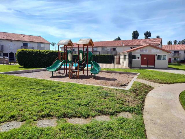 Detail Gallery Image 15 of 19 For 532 Anita St #112,  Chula Vista,  CA 91911 - 2 Beds | 1 Baths