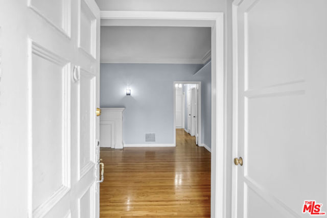 123 N Harper Avenue, Los Angeles CA: https://media.crmls.org/mediaz/7e40083d-5c6b-4dd9-b5a4-2795eba4c149.jpg