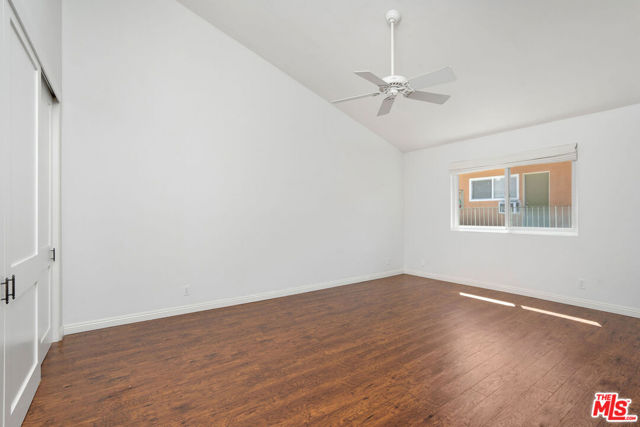13948 Moorpark Street, Sherman Oaks CA: https://media.crmls.org/mediaz/7e40400c-6653-47e4-b63c-1e9df0f319fd.jpg