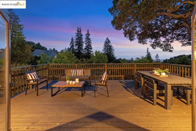 99 Lexford Rd, Piedmont CA: https://media.crmls.org/mediaz/7e4234b9-1ef7-4ba8-93e0-8737497b6f64.jpg