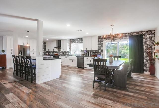2035 Camino Cantera, Vista CA: https://media.crmls.org/mediaz/7e428464-4b8e-46f2-bb27-6774e731e193.jpg