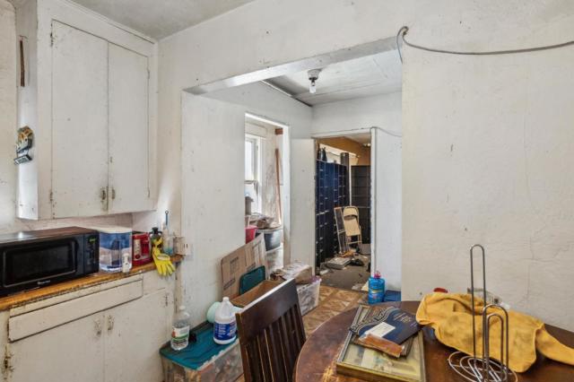 229 Elm Street, Watsonville CA: https://media.crmls.org/mediaz/7e428f8b-1a72-4ddb-84e5-a4b13985d931.jpg