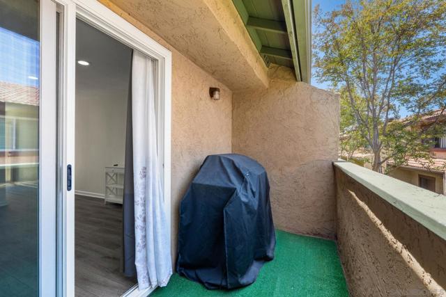 10794 Jeanne Ter, Santee CA: https://media.crmls.org/mediaz/7e437292-f6bd-4b78-a776-b55b8b585ea8.jpg