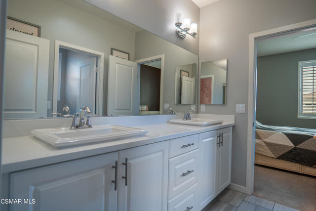 3262 Jacinto Court, Simi Valley CA: https://media.crmls.org/mediaz/7e43a142-4ca9-4946-9422-88aafc0587ba.jpg