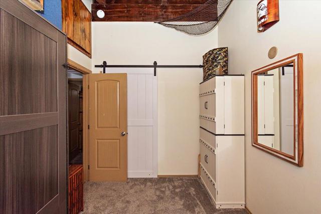 40123 Hillcrest Drive, Big Bear CA: https://media.crmls.org/mediaz/7e440272-b5e1-46db-a81d-f6649b930204.jpg