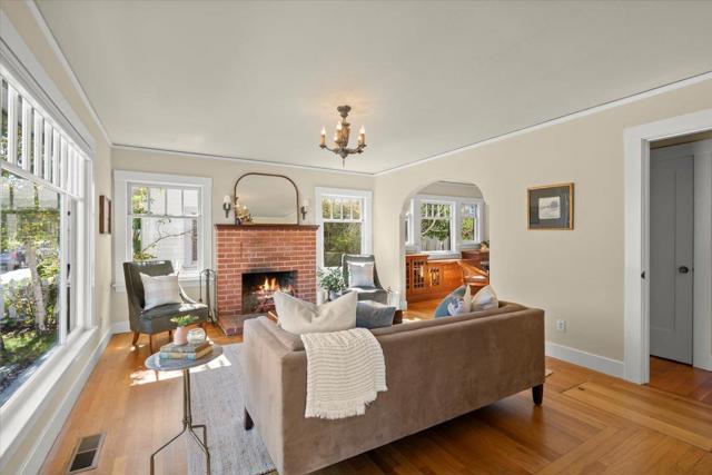 211 2nd Avenue, Santa Cruz CA: https://media.crmls.org/mediaz/7e441b79-3000-4004-ae45-9da6db6a442d.jpg