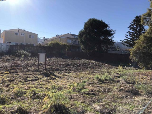 Image 17 of 19 For 146 Guttenberg St