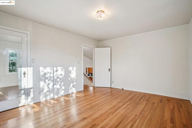 6576 Lucas AVE, Oakland CA: https://media.crmls.org/mediaz/7e452951-4fda-4f02-b22f-d417c5c69bca.jpg