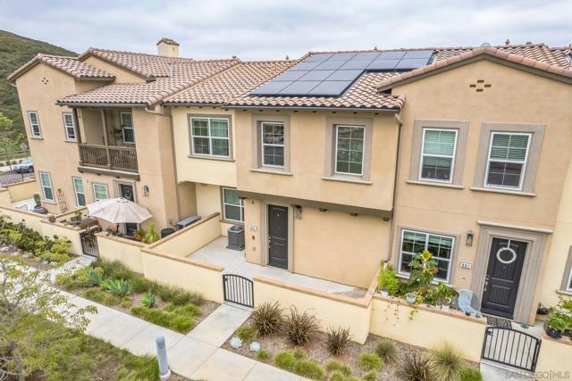 885 Blackstone, San Marcos CA: https://media.crmls.org/mediaz/7e454076-d88b-47ff-8c28-71fad65df9a6.jpg